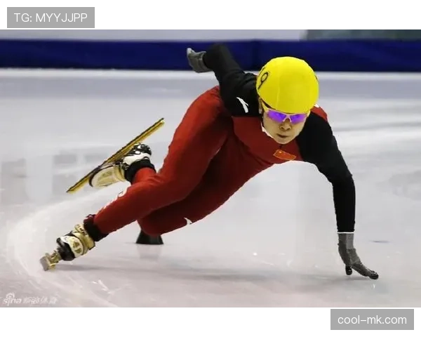 拉菲尼亚双脚技术稳健且富创造力,未来赛事表现值得期待 拉菲尼亚双脚技术稳健且富创造力,未来赛事表现值得期待