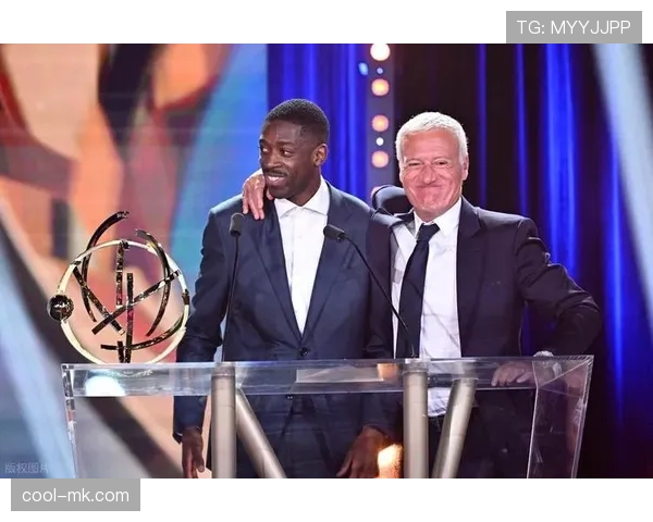 登贝莱是否依赖体系？战术角色与自主进攻能力解析