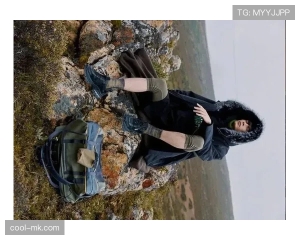 杨昊一上红毯像行走的名牌广告，训练馆一脱西装又回成隔壁喊你别熬夜的大哥